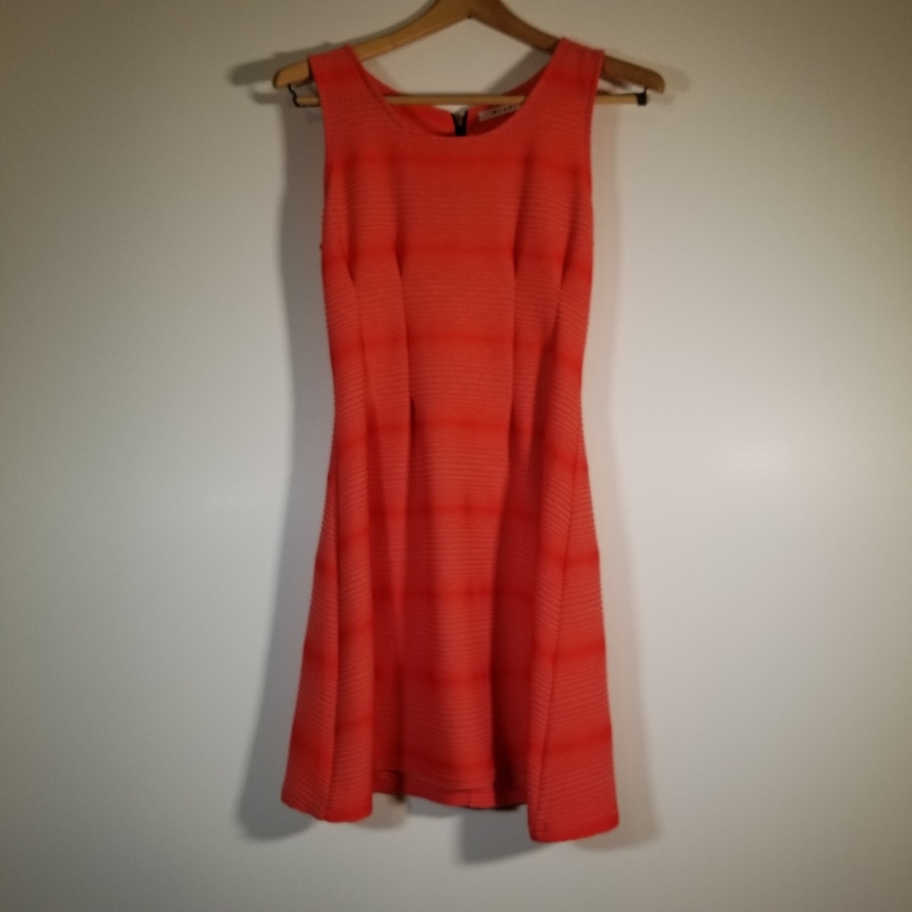 💋 Orange Miami dress size Small